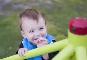 12 Aylık 1 Yaş Bebek Gelişimi