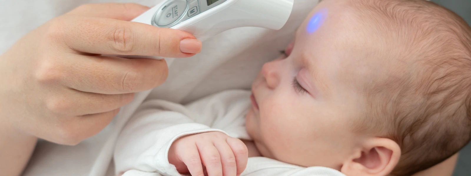 Bebeklerde Ateşi Ne Düşürür? Evde Ateşi Düşürmenin Yolları