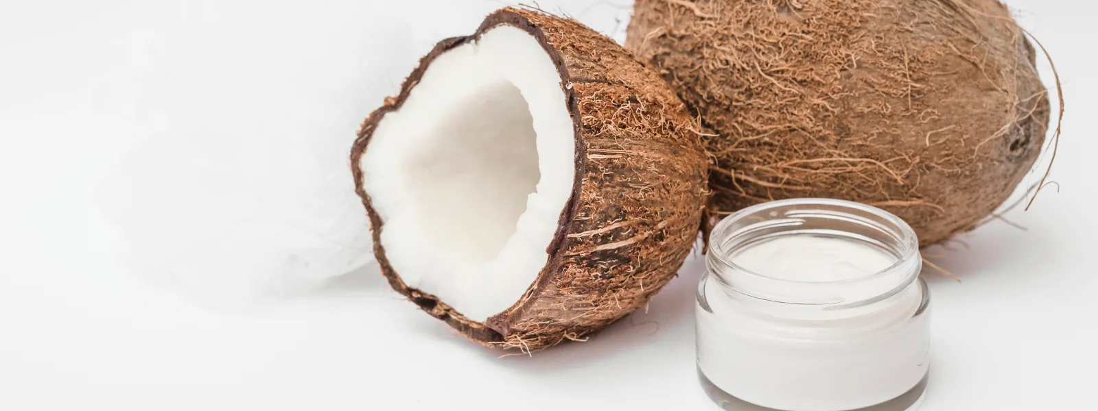 Hindistan Cevizi Yağının Cilde Faydaları Nelerdir? Nasıl Kullanılır?