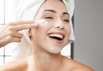Yüz Bakım Kremi Nasıl Kullanılır? Nemlendirici Yüz Kremi Faydaları