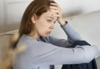 Anksiyete Belirtileri Nelerdir? Nasıl Geçer?
